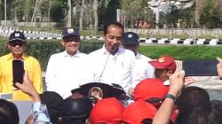 Presiden Jokowi Resmikan Kolam Retensi Andir, Panggil Anak SD Sebutkan Fungsinya