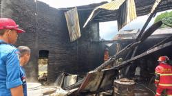  Pabrik Kerupuk di Bandar Lampung Terbakar, 6 Unit Mobil Pemadam Dikerahkan