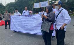 Sejumlah Warga Mengaku Korban Mafia Tanah Demo di Polda Jateng, Ini Tuntutannya