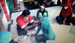 Lebih Sepekan Kebanjiran, Warga Ketanjung Demak Keluhkan Sakit dan Gatal<