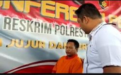 Simpan Senpi dan Peluru Aktif, Pedagang di Palembang Terancam 10 Tahun Penjara<