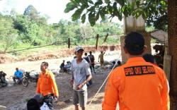 Banjir Bandang Surut, Warga Sidorahayu OKU Selatan Mulai Lakukan Pembersihan <