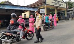 Gunung Merapi Erupsi, Polda Jateng Terjunkan Ratusan Personel Brimob hingga Mobil SAR  <