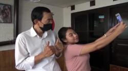 Viral Penjual Mi Tek-tek di Bandung Mirip Jokowi, Banyak Pembeli Terkecoh <