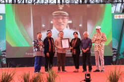 Kabupaten Bantul Catatkan Rekor MURI Pembuatan Biosaka Lebih dari 1.000 Orang