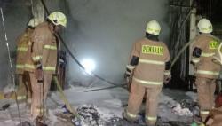 Toko Plastik di Duren Sawit Hangus Terbakar, Total Kerugian Rp350 Juta<