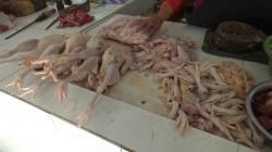 Jelang Puasa, Harga Daging Ayam di Tuban Naik hingga Rp10.000 per Kg<