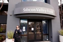 Usai Silicon Valley, Puluhan Bank di AS Diprediksi Juga Ikut Tumbang jika...