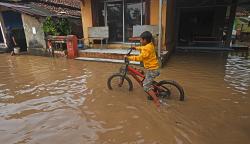 Banjir Cilegon Rendam Permukiman Warga Cibeber