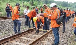  Persiapan Angkutan Lebaran, KAI Daop 4 Semarang Periksa Jalur Rel KA Rawan Longsor
