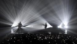 Foto-Foto Konser Noah in Monochrome