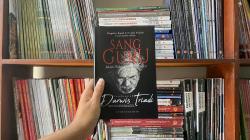 Resensi Buku Sang Guru Darwis Triadi, Sang Godfather of Photography