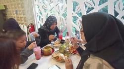 Nikmatnya Sego Berkat di Resto Kaliwungu Kendal, Serasa Kondangan di Kampung