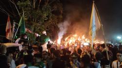 Sambut Bulan Suci Ramadan, Warga OKU Sumsel Gelar Pawai Obor Keliling Kota <