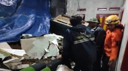 TPT Ambruk Timpa Rumah di Cicurug Sukabumi, 3 Penghuni Tertimbun