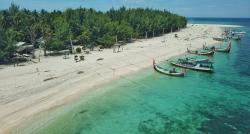 Indahnya Gili Labak, Pulau Kecil Berpasir Putih bak Surga Tersembunyi di Ujung Madura 