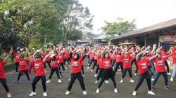  Peduli Kesehatan, Relawan Sedulur Saklawase Gelar Senam Bersama Warga Semarang-Kendal