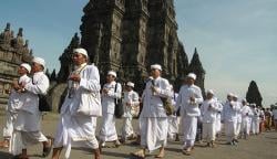 Ribuan Umat Hindu Upacara Tawur Agung Kesanga di Candi Prambanan