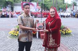 Mbak Ita dan Gibran Teken MoU di Acara Dugderan, Ada Apa?