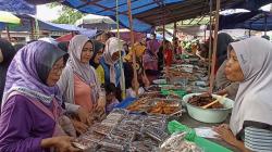 Sehari Jelang Ramadhan, Warga Kendal Berburu Telur Mimi Khas Kaliwungu