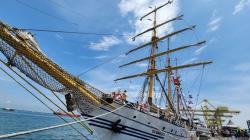 Berlabuh di Tanjung Emas Semarang, Warga Bisa Masuk ke KRI Dewaruci<