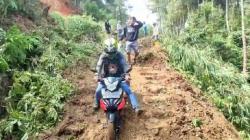 Pengendara Diimbau Waspada Longsor Susulan di Jalur Gununghalu KBB-Cianjur