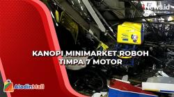 Angin Kencang, 7 Motor Tertimpa Atap Kanopi Minimarket di Cibinong
