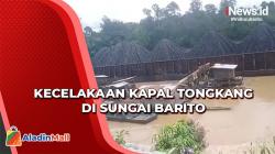 Kelebihan Muatan, Kapal Tongkang Pengangkut Batubara Tabrak Rumah Warga di Kalteng