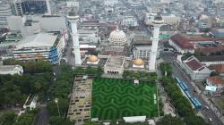 Alun-alun Bandung Kembali Dibuka, Warga Boleh Ngabuburit Asal