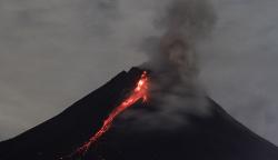 Aktivitas Gunung Merapi Minggu Pagi, Luncurkan Lava Pijar 1.700 Meter