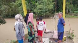 Jembatan Gantung Penghubung Ciamis-Kuningan Putus Diterjang Luapan Sungai Cijolang