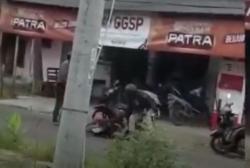 Detik-Detik Perampok Bersenpi Tembak Agen Bank di Cilacap, Gasak Uang Rp100 Juta