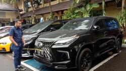 Kasus Robot Trading, Polisi Kembali Sita Mobil Crazy Rich Surabaya Wahyu Kenzo