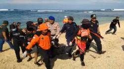 Terseret Ombak Pantai Pangumbahan Sukabumi, Wisatawan Ditemukan Tewas