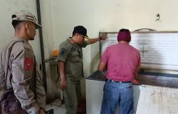 Pengawasan Pasar, Satpol PP Kulonprogo Temukan 25 Kilogram Daging Tak Layak Konsumsi