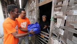 Sahur on The Boat 2023, Para Jurnalis Gelar Bakti Sosial di Pulau Panjang