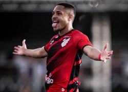 Diincar Barcelona, The Next Luis Suarez Disebut Makin Merapat Gabung Arsenal