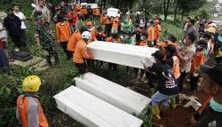 9 Jenazah Korban Pembunuhan Modus Penggandaan Uang Dikubur Bersama-sama