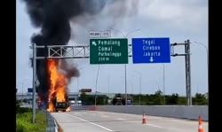 Kronologi Kecelakaan Maut Truk Bahan Kimia di Tol Pemalang Tewaskan 3 Orang