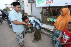 Gus Yasin Datangi Rumah Warga yang Minta Bantuan Agar Anaknya Bisa Sekolah di SMKN Jateng