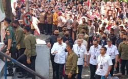 Presiden Jokowi Kunjungi Pasar Johar Baru Jakpus, Cek Harga hingga Serahkan BLT