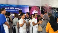 MNC Peduli Gelar Event Tumpah Ruah Berkah, Warga Antusias Antre Takjil dan Makanan