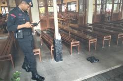 Sterilisasi Gereja, Tim Jihandak Brimob Kerahkan Robot 