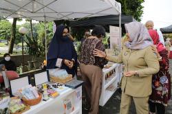 Bupati Sleman Kustini Sri Purnomo Ajak Masyarakat Gunakan Produk UMKM untuk Parcel Lebaran