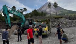  Polisi Kembali Bongkar Penambangan Pasir Ilegal di Lereng Merapi, 7 Orang Ditangkap<