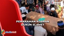 Isak Tangis Warnai Pemakaman Pasutri Korban Dukun Slamet di Pesawaran