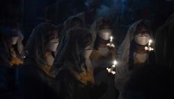 Suasana Misa Malam Paskah di Gereja Katedral Jakarta