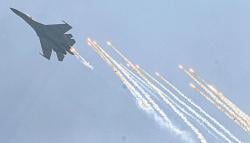 Foto-Foto Peringatan HUT ke-77 TNI AU Melibatkan 3.693 Personel