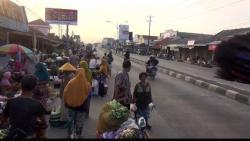 Pasar Tumpah Bulakamba Titik Rawan Macet di Jalur Pantura Brebes