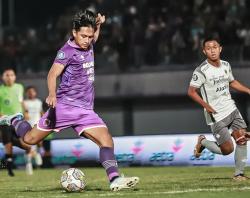 Hasil Liga 1: Irsyad Maulana Cs Ngamuk! Persita Bantai Persib 4-0<